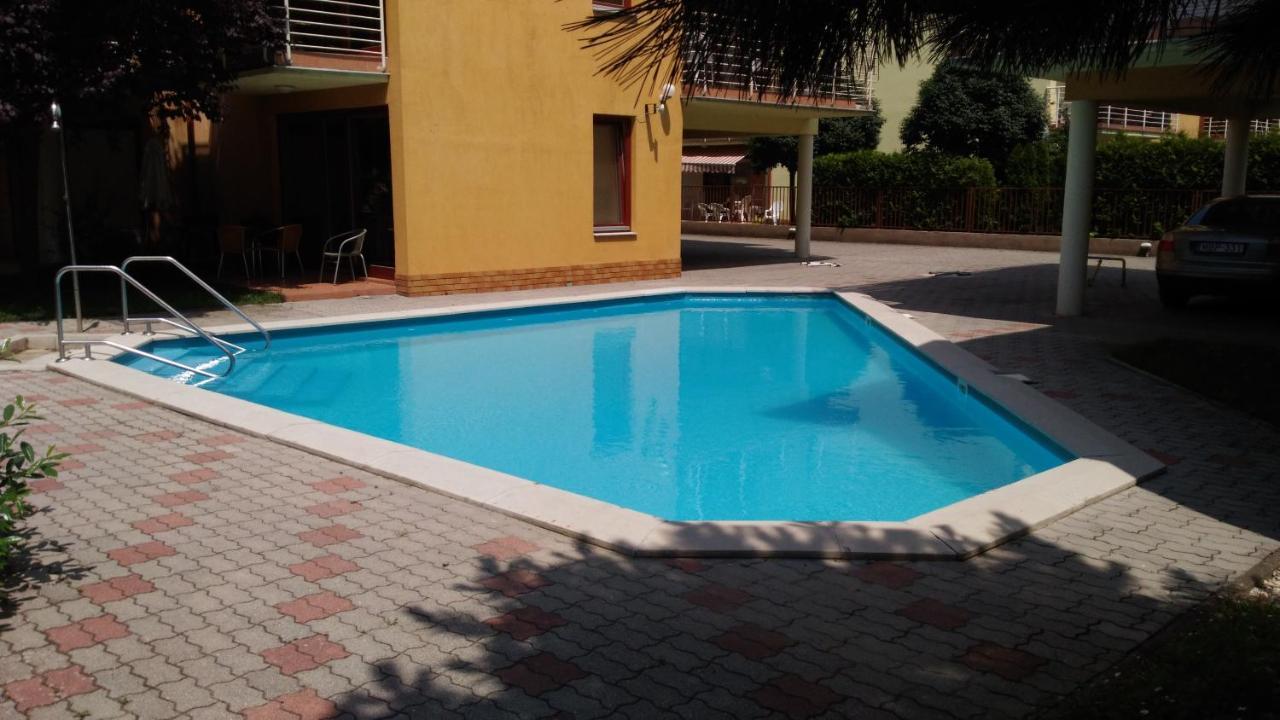 Jenny Apartman Шиофок Экстерьер фото